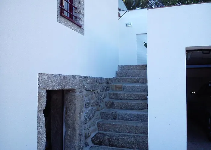 Cosy With Private Pool And Mountain View 펜션 포보아데란호소