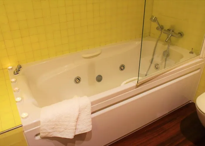 펜션 Cosy With Private Pool And Mountain View 포보아데란호소