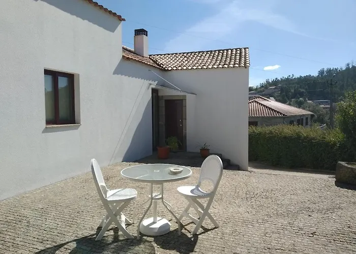 Cosy With Private Pool And Mountain View