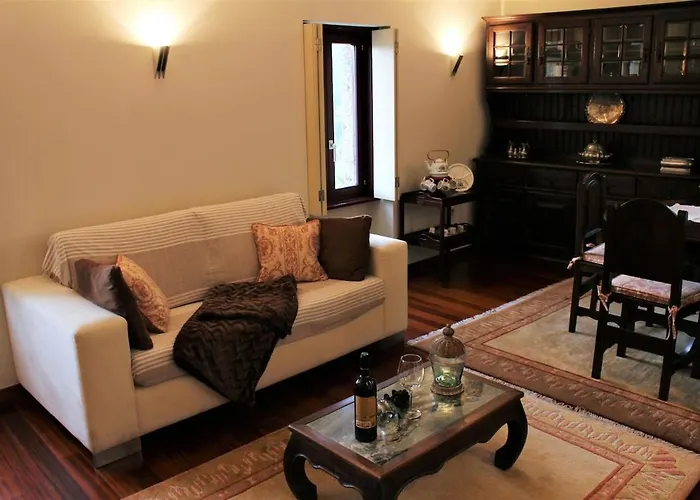 Cosy With Private Pool And Mountain View 펜션 *